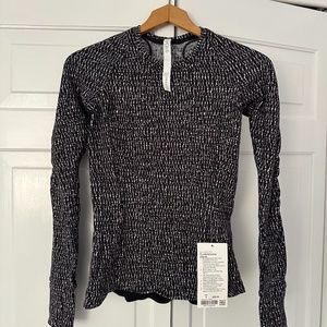 NWT Lululemon Runderful Long Sleeve Size 4
